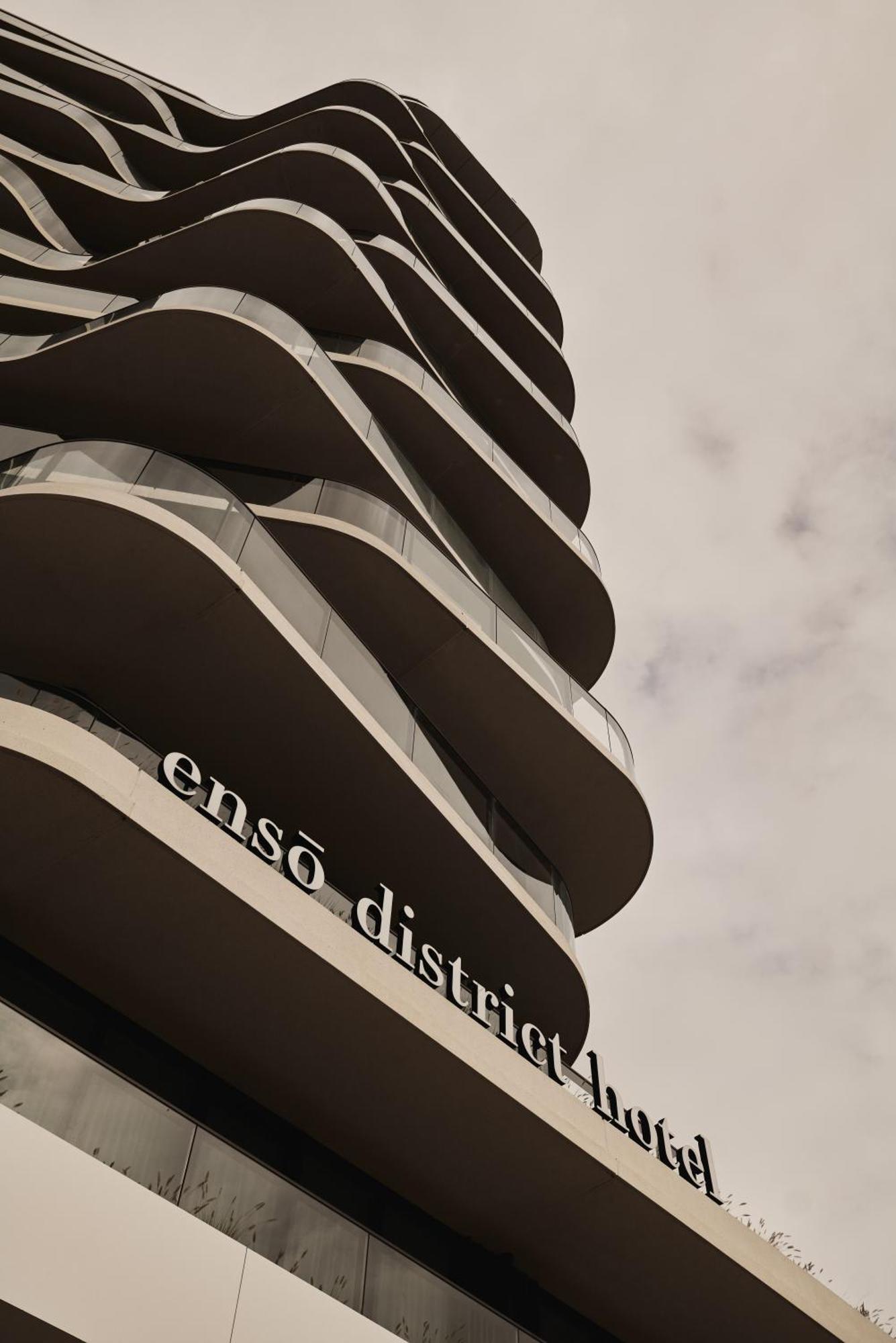 Enso District Hotel クノック・ヘイスト エクステリア 写真